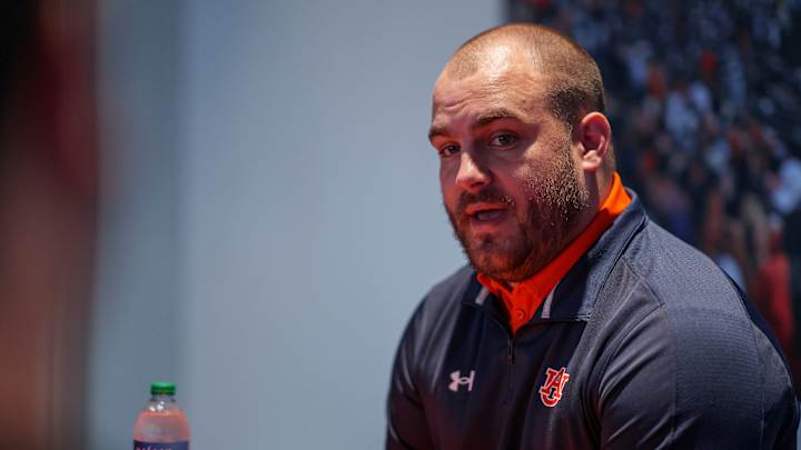 Offensive line coach Jake Thornton gives fall camp update Offensive line coach Jake Thornton gives fall camp update
