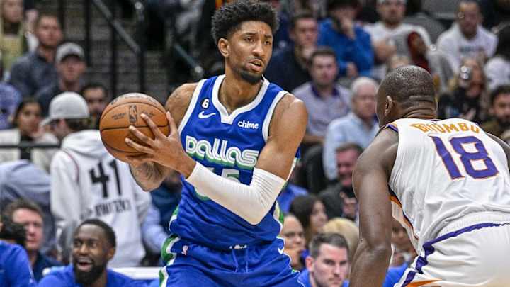 Lakers News: Pundit Makes Surprising Case Against LA Signing Best Remaining Free Agent Lakers News: Pundit Makes Surprising Case Against LA Signing Best Remaining Free Agent