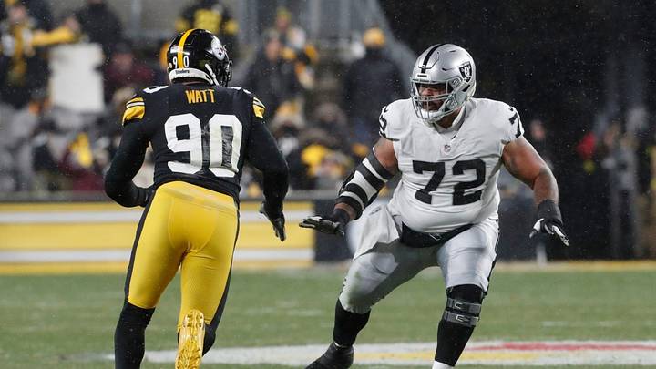 Battle Continues For Eluemunor, Munford at Right Tackle