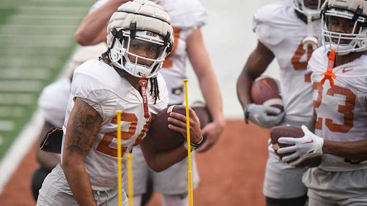 Longhorns RB Room 'Hungry' To Prove Merrit Without Bijan Robinson