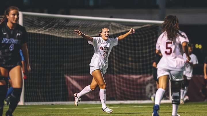 Alabama Soccer Newcomer Itala Gemelli Already Making an Impact Alabama Soccer Newcomer Itala Gemelli Already Making an Impact