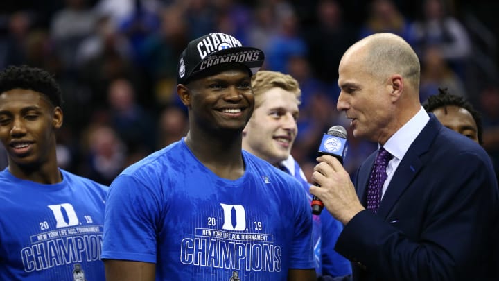 Famous Duke Basketball Alum Gets Emotional Talking to Football Team Famous Duke Basketball Alum Gets Emotional Talking to Football Team