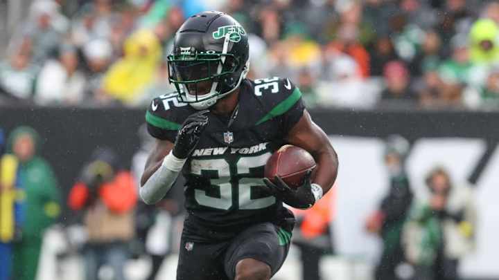 Chargers News: NFL Pundit Suggests LA Pursue Trade for Young New York RB
