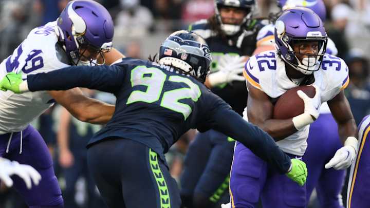 Seattle Seahawks Lose Tyreke Smith Off Practice Squad to Arizona Cardinals