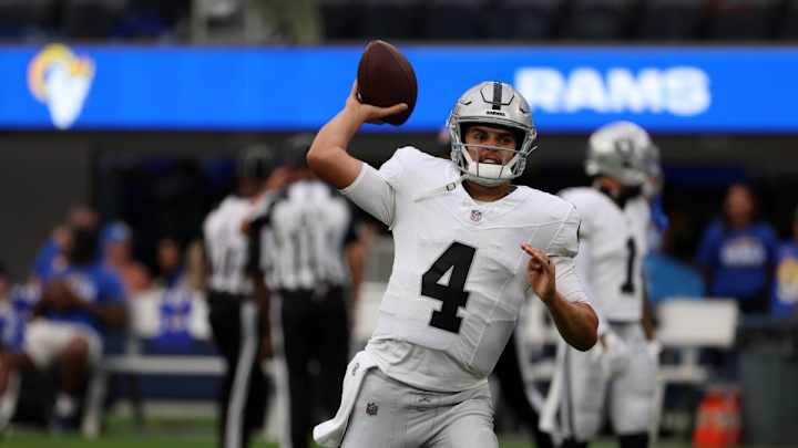 Raiders QBs Excel in 34-17 Win Over Rams