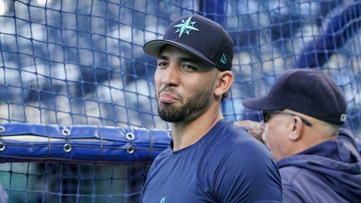 Benches Clear in Seattle Mariners and Houston Astros Game After Likely Intentional Plunking Benches Clear in Seattle Mariners and Houston Astros Game After Likely Intentional Plunking