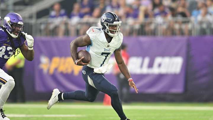 Titans Coach Mike Vrabel Still Unwilling to Name a Backup QB Heading into Week 1