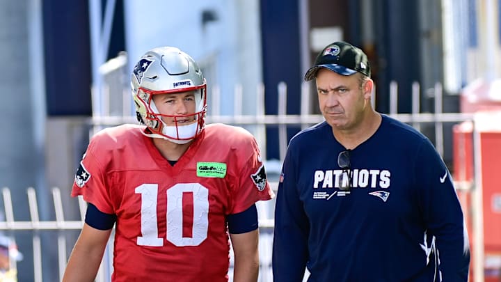 Patriots’ Bill O’Brien Downplays Idea of Benching Struggling QB Mac Jones Patriots’ Bill O’Brien Downplays Idea of Benching Struggling QB Mac Jones