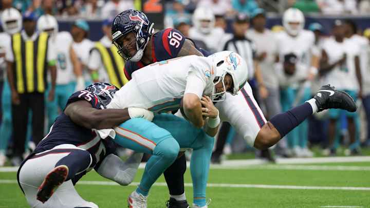 QB Concerns: White in Concussion Protocol