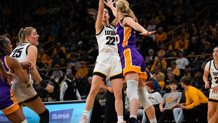 USC Basketball: Trojans Take In Performance Of College Superstar While In Europe