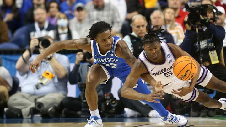 How Thunder Rookie Cason Wallace 'Fits In' with Oklahoma City Through His Defense How Thunder Rookie Cason Wallace 'Fits In' with Oklahoma City Through His Defense