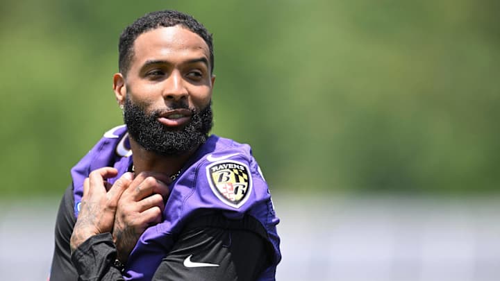 Ravens WATCH: Odell Beckham Jr. Greets Fans Before MNF Matchup Ravens WATCH: Odell Beckham Jr. Greets Fans Before MNF Matchup