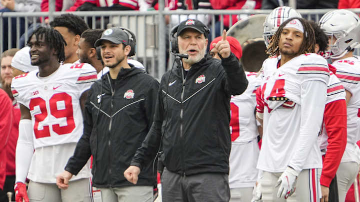 Ohio State Buckeyes' Jim Knowles Named a Broyles Award Semifinalist