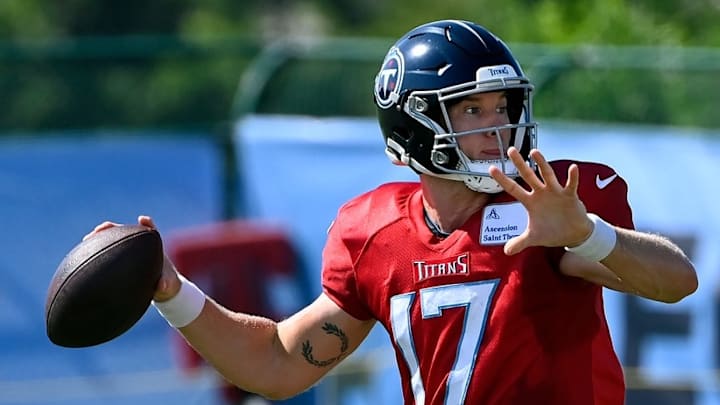 Ryan Tannehill's 2 Long TD Passes Highlight Titans' Blue-White Scrimmage