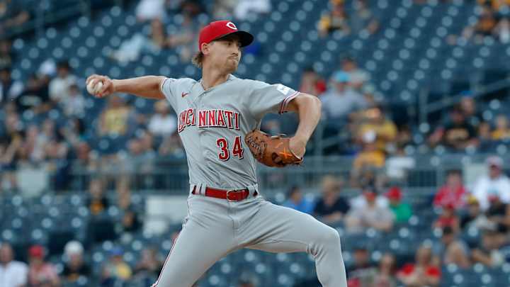 Seattle Mariners Sign Veteran Luke Weaver, Make Several Injured List Moves