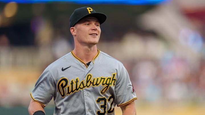 Former Top Overall Draft Pick Hits Injured Hist with Hand Issue