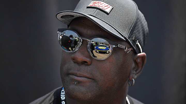 Michael Jordan Reacts to Steph Curry vs. Magic Johnson Debate