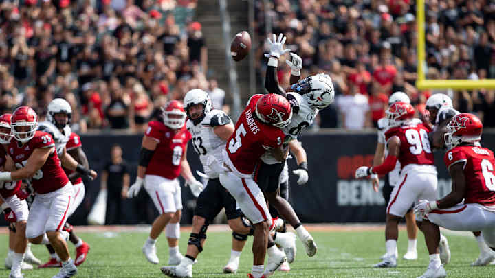 John Saunders Jr. Raves on Pete Golding's Ole Miss Defense, Playmakers in Secondary