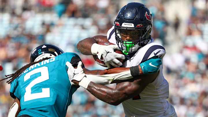 'He Gets Downhill Fast': Texans' Dameon Pierce Praised By Ex Pro Bowler 'He Gets Downhill Fast': Texans' Dameon Pierce Praised By Ex Pro Bowler