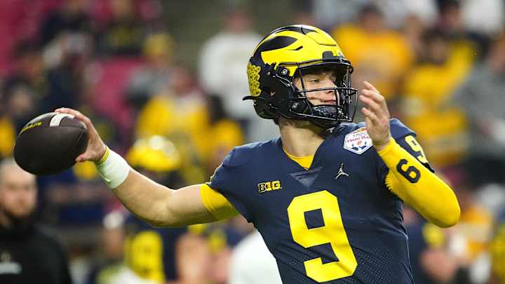 The Starting Quarterback Situation For All 14 Big Ten Football Teams