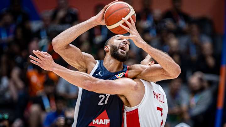 Canada Throttles France With Help of Mavs' Dwight Powell