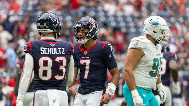'What Jerry Jones Likes!' Dalton Schultz Compares Texans to Cowboys