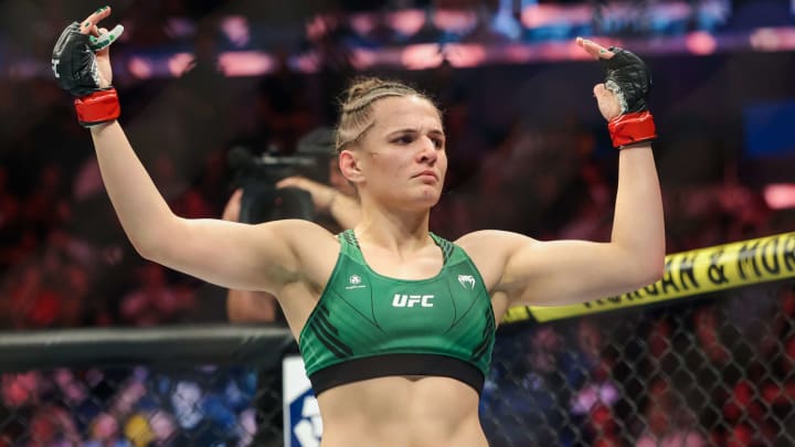 Erin Blanchfield Edges Taila Santos in Hard-Fought Decision at UFC Singapore