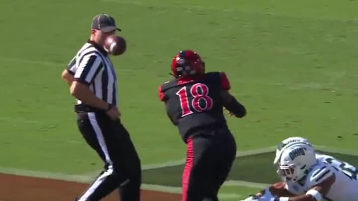 Watch: Ref hit in face by pass in Week 0 San Diego State vs. Ohio college football game