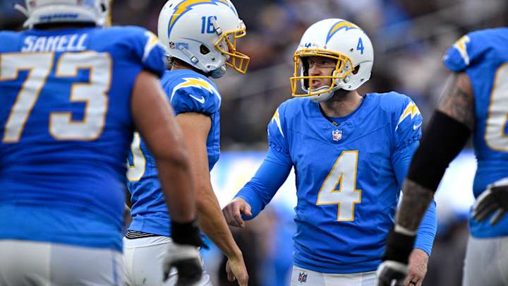 Former Florida State Kicker Traded to Cleveland Browns After Losing Kicking Battle In LA