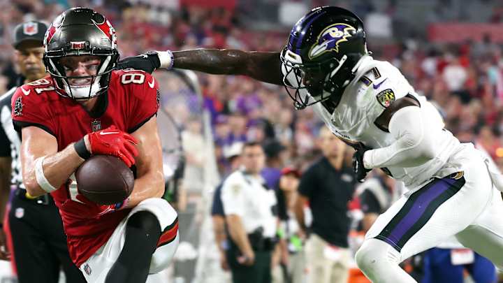 'Really Cool!’ Seahawks Sign 2, Coach Pete Carroll Reacts