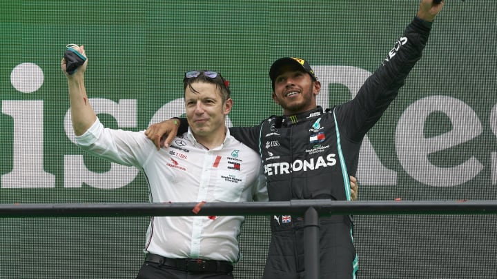 F1 News: Lewis Hamilton Confirms Iconic Team Member Has Extended Mercedes Contract With Him F1 News: Lewis Hamilton Confirms Iconic Team Member Has Extended Mercedes Contract With Him