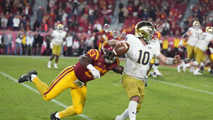 USC Football: Linebacker Shane Lee Shares Amusing Offensive Encounter with OL