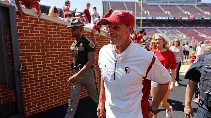 Venables Vibes: Oklahoma Ready For Experienced SMU Offense Venables Vibes: Oklahoma Ready For Experienced SMU Offense