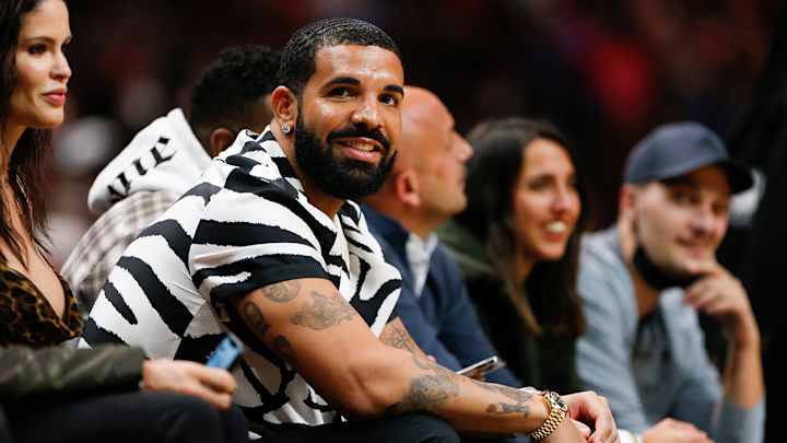 Devin Booker Becomes Latest NBA Player to Get Face Time on Drake’s Tour