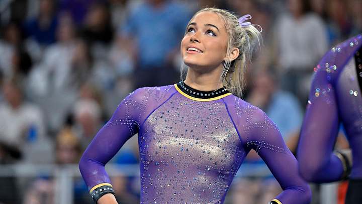 Livvy Dunne Roasts Peyton, Eli Manning in Epic TV Audition Video Livvy Dunne Roasts Peyton, Eli Manning in Epic TV Audition Video