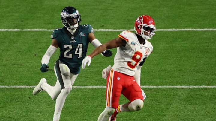 Bad JuJu? Patriots' WR Faces 'Internet Rival' Eagles