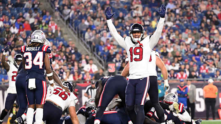 Texans' Xavier Hutchinson 'Locked In' for Debut: Rookie Diary, Chapter 2