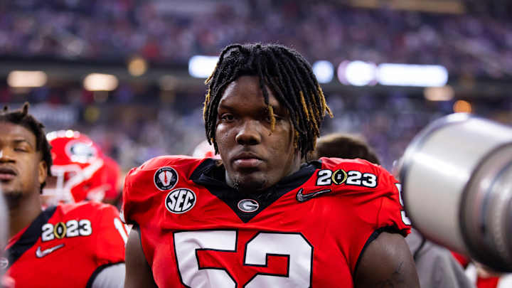 INJURY: Another Georgia Player Exits the Contest vs Ball State