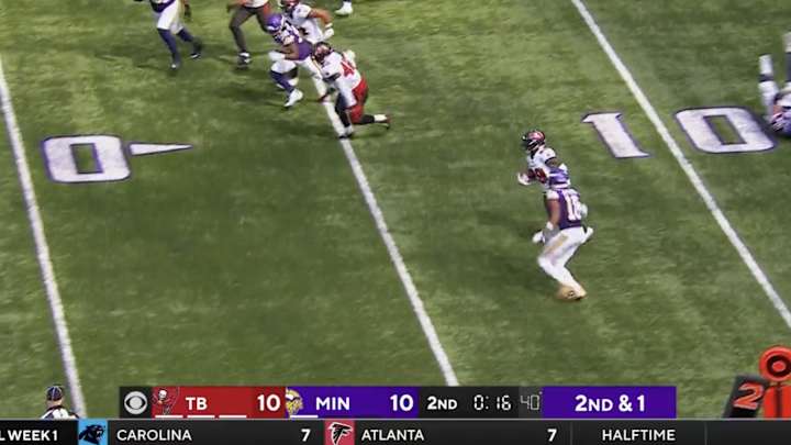 Justin Jefferson Absolutely Laid Out a Bucs DB After Interception Justin Jefferson Absolutely Laid Out a Bucs DB After Interception