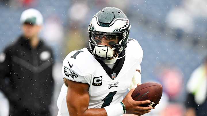 Eagles vs. Patriots Notebook: Status Quo, Nakobe Dean Injured, RB1 Emerging?