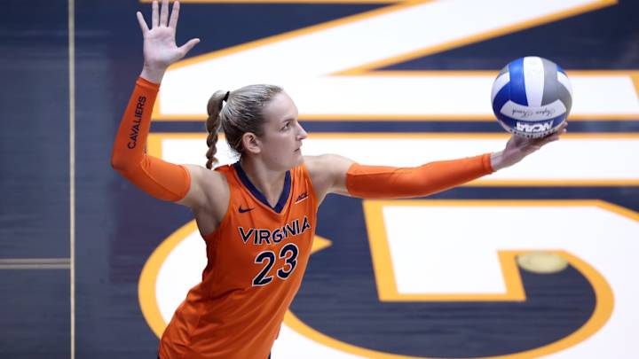 Virginia Volleyball Goes 2-1 at DMV Invitational