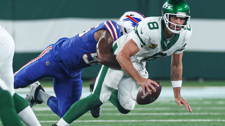 Aaron Rodgers X-Rays Negative, But Ruled Out Remainder of Game