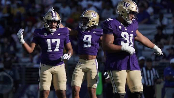 Half of Husky Freshmen Have Played; 3 Flirt With Giving Up Redshirt
