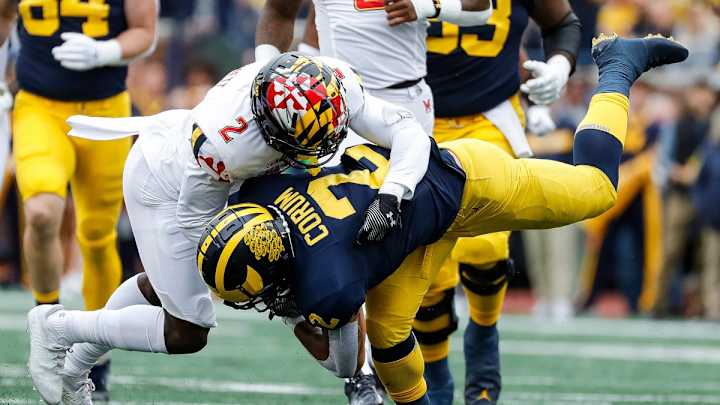 Rookie Jakorian Bennett Doing What's Expected of Him Rookie Jakorian Bennett Doing What's Expected of Him