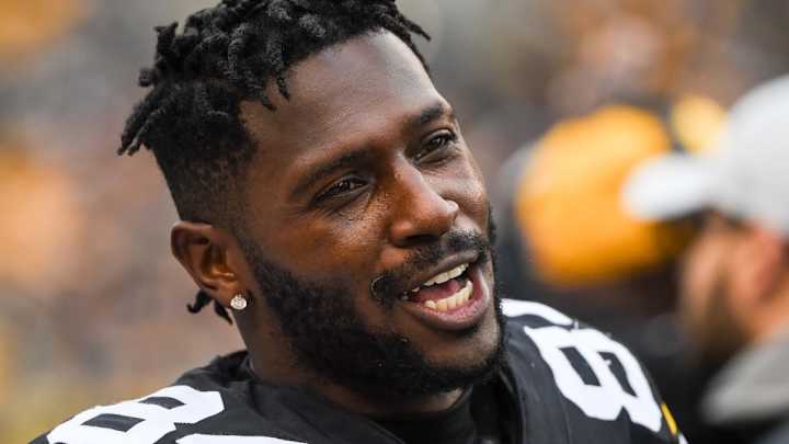 Antonio Browns Makes Pitch to Join Steelers Antonio Browns Makes Pitch to Join Steelers