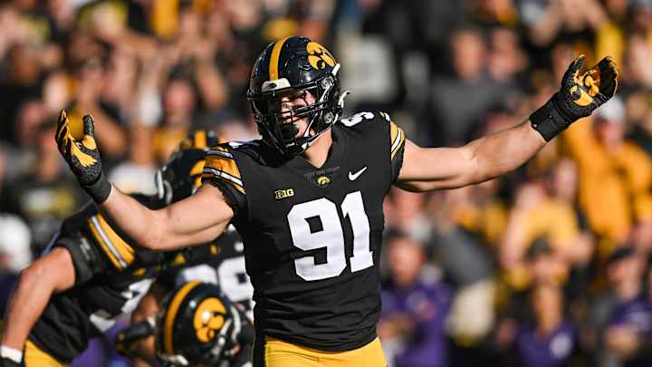 Big Ten Roundup (Sept. 14): Lukas Van Ness, Keeanu Benton Star in NFL Debuts Big Ten Roundup (Sept. 14): Lukas Van Ness, Keeanu Benton Star in NFL Debuts