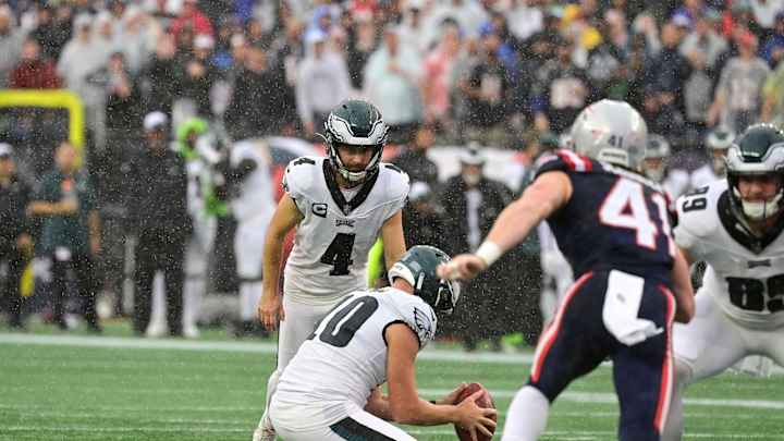 Eagles’ Jake Elliott Rewarded for Special Day