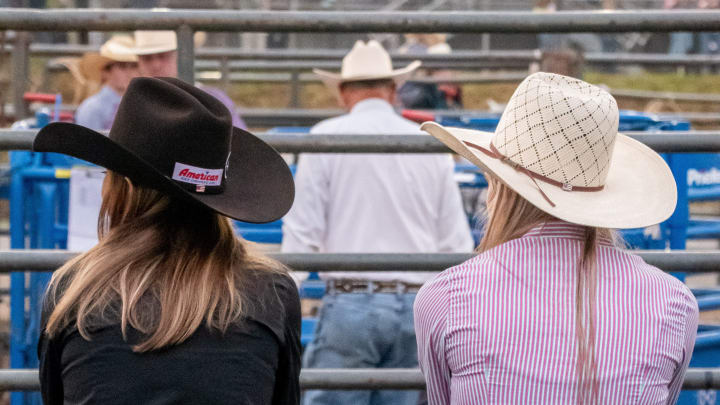 Who are Pendleton's Top-12 Barrel Racers Following Wednesday's Performance?