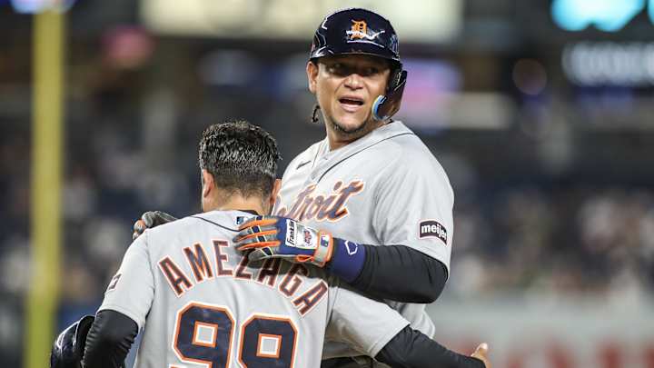 Miguel Cabrera and Joey Votto Go Viral For Photo Before Final Game of Series
