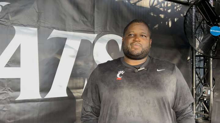 Watch: UC Linebackers Coach Cortney Braswell on Journey to UC, Jack Dingle's Growth, And More